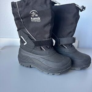Insulated Kamik Waterproof snowbug 5 Snow Boots size 13 little kids